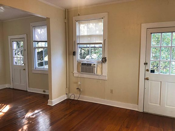 2nd image of 1418 Magazine St Unit 4