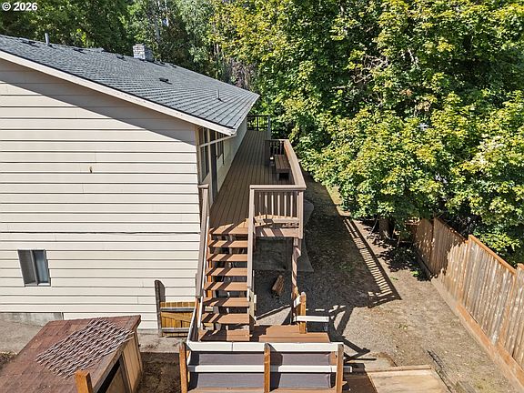 4th image of 2760 175th Ave