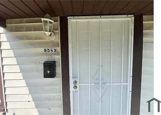 9583 Archdale St — Photo 46