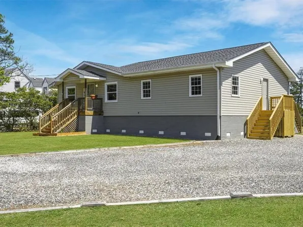 20 Freeman Dr, Poquoson, VA 23662