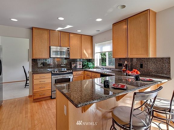 5th image of 9036 NE 176th St