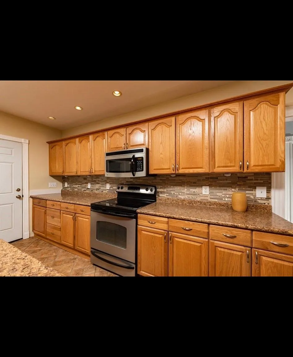 132 Milton St — Photo 3