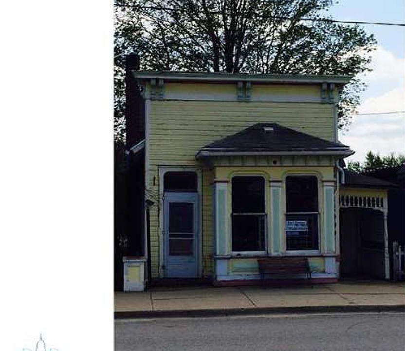 2nd image of 111 W Main St