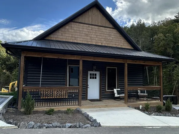 543 Warbonnet Way, Pigeon Forge, TN 37863