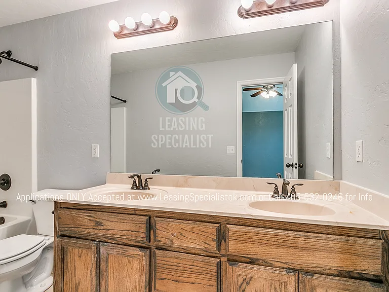 200 Tecumseh Meadows Dr — Photo 32
