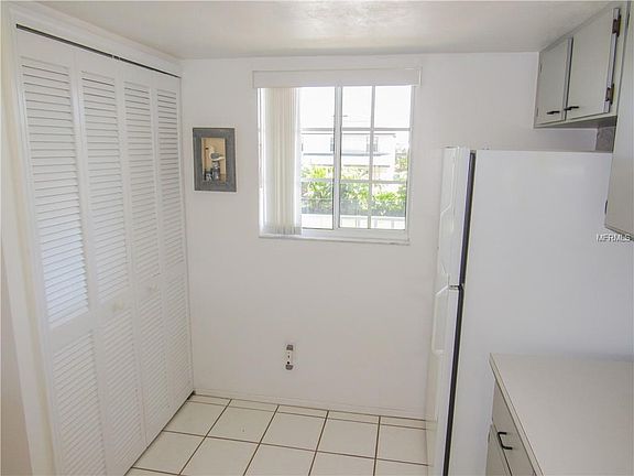 5th image of 3310 Loveland Blvd Unit 708