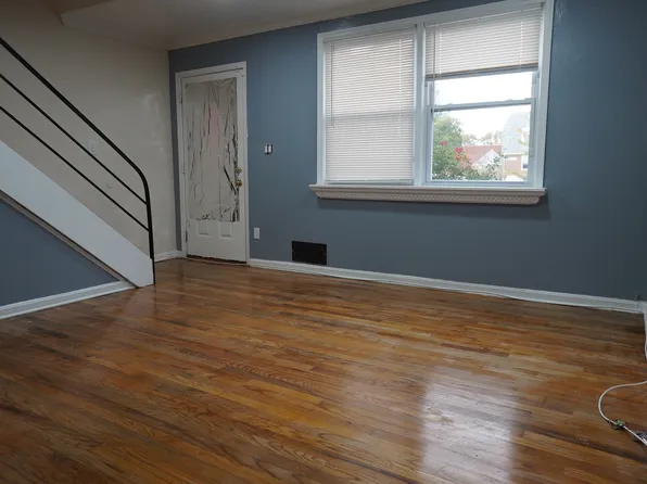 2747 Iverson St, Temple Hills, MD 20748