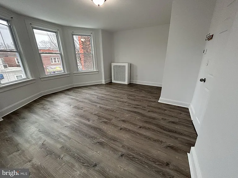 1067 S Clinton Ave #2 — Photo 4