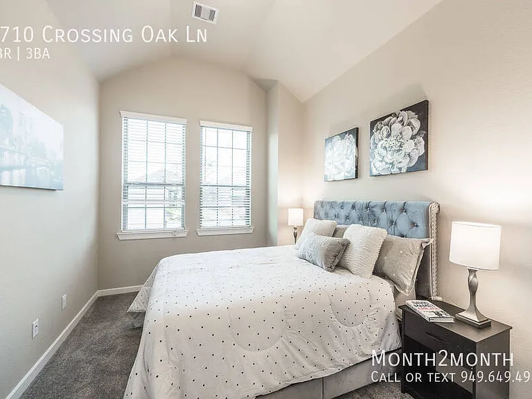 8710 Crossing Oak Ln — Photo 15