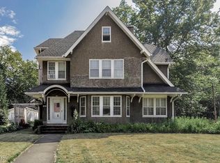 3053 Warrington Rd, Shaker Heights, OH 44120