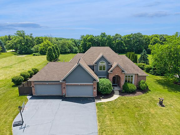 2nd image of 3405 Forest Ridge Dr