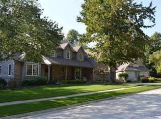 2505 Blue Mound Dr, Valparaiso, IN 46383