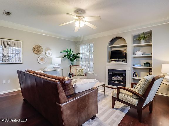 2nd image of 2252 Beach Dr APT 1102