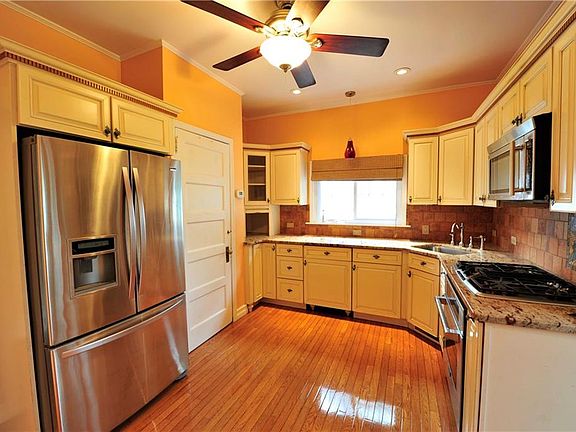 4th image of 13 Courtland Pl