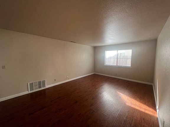 4th image of 8685 Crystal River Way