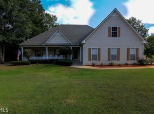 541 Harbour Shores Dr, Jackson, GA 30233