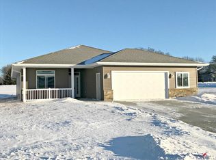 1670 Eagle Ridge St NE, Owatonna, MN 55060