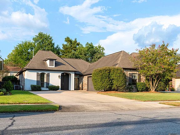 2nd image of 10565 Oak Bend Dr