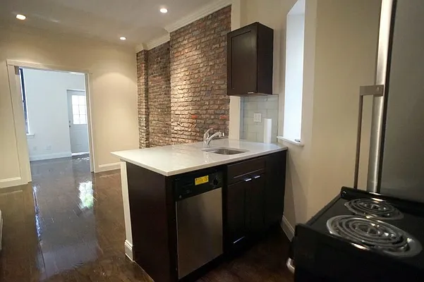 Rented by Citi Habitats | media 13