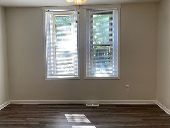 3rd image of 5043 S Michigan Ave #1N