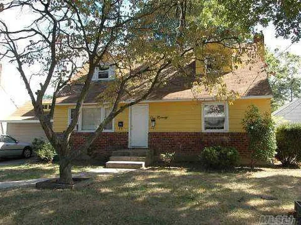 190 E Greenwich Ave, Roosevelt, NY 11575