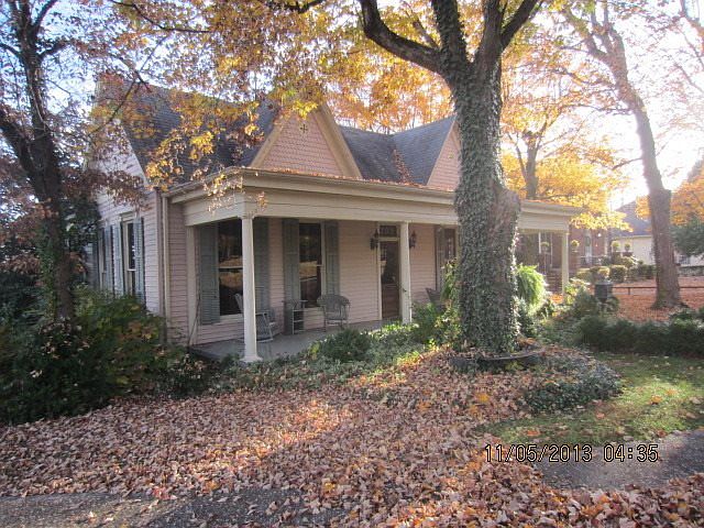 1st image of 202 Hopkinsville St