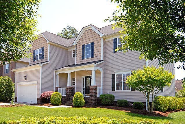  2 story / 2 Car garage Home
