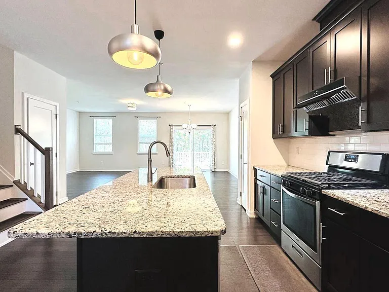 229 Wynstone Ct — Photo 10