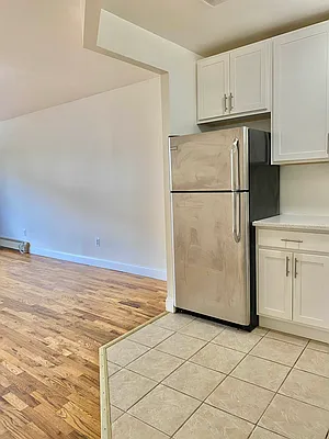 Rented by EXR | media 2