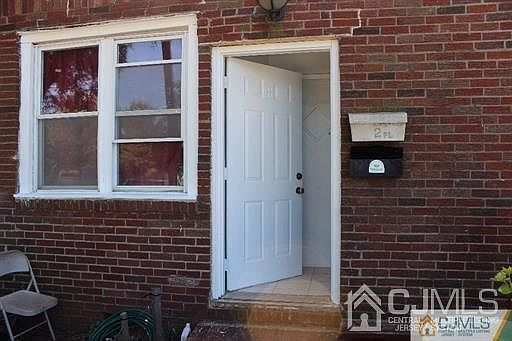 2nd image of 18 Howard St