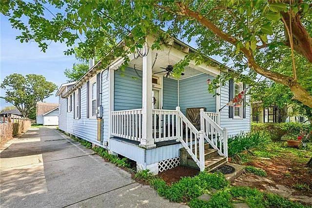527 Grefer Ave — Photo 2