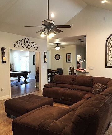 5th image of 217 Southwood Oaks Dr