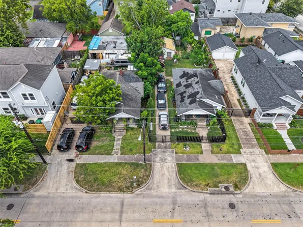 1811 And 1815 Studewood St, Houston, TX 77008
