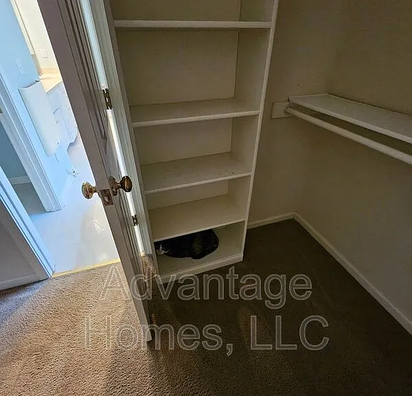 14117 Parkhill Ln — Photo 44