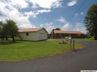 77 Hill St, Fyffe, AL 35971