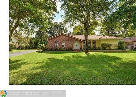 1st image of 2601 NW 106th Dr