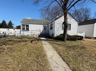 727 Fillmore Rd, East Meadow, NY 11554