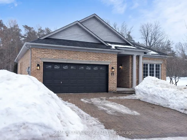 22 Genes Lndg, Whitchurch Stouffville, ON L4A 1N6