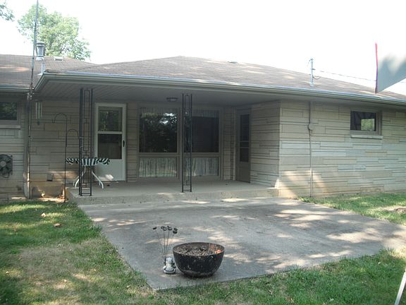 3rd image of 8983 W County Road 1200 S