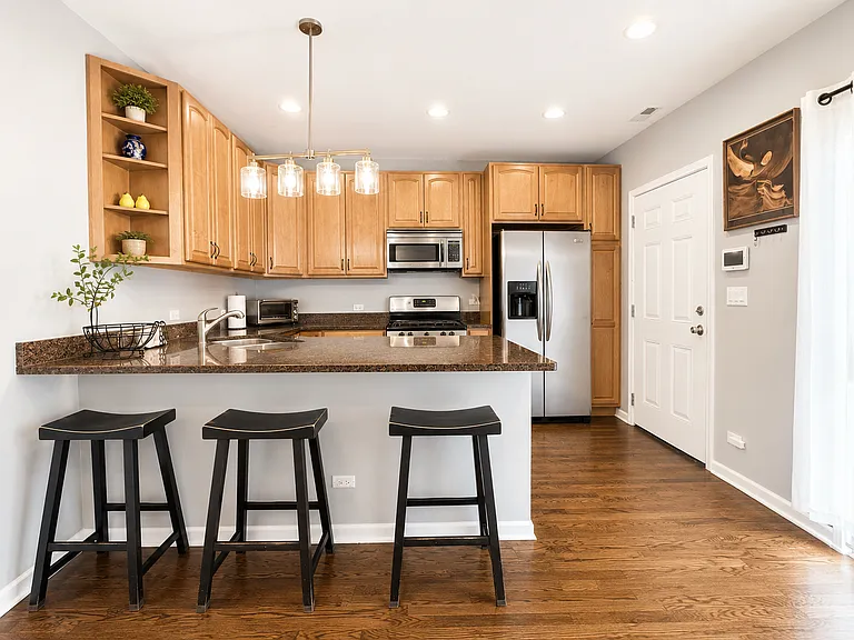 3323 W Washington Blvd — Photo 8