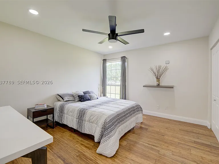 1300 NW 122nd Ave — Photo 23