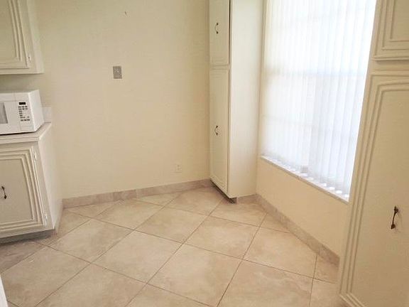 3rd image of 13771 Flora Pl APT C