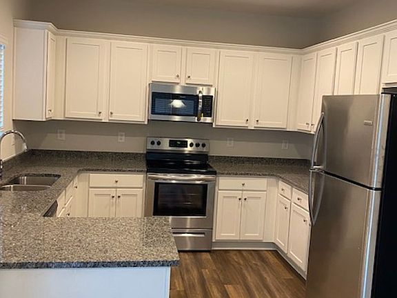 5th image of 116 Poplar Leaf Ln