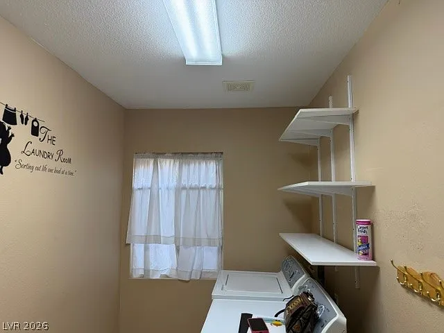 8640 Castle Hill Ave — Photo 5