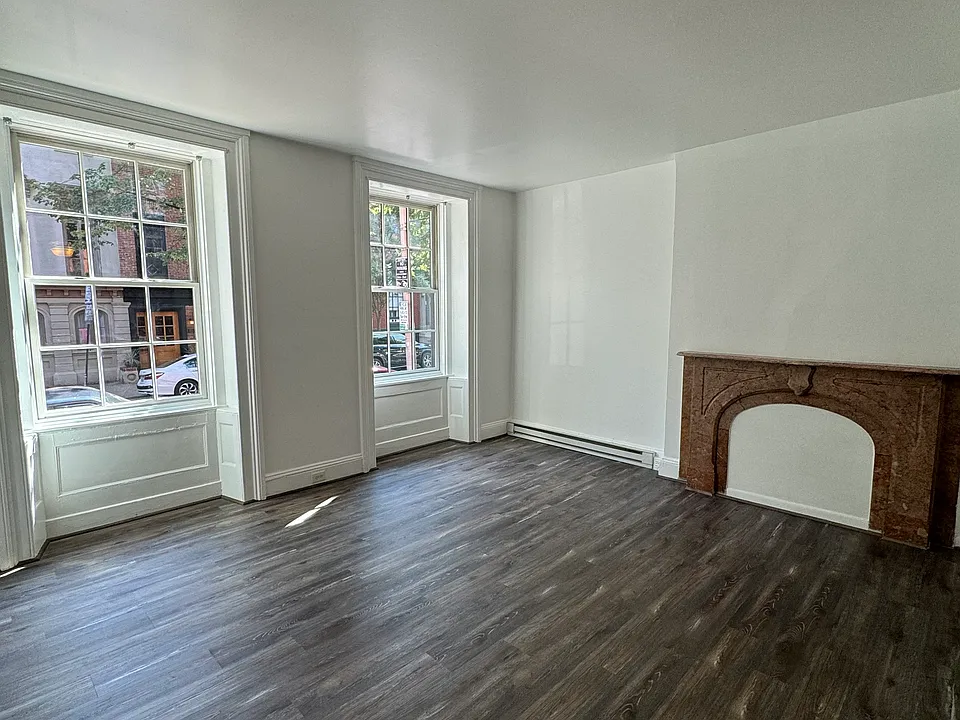 706 Saint Paul St #1