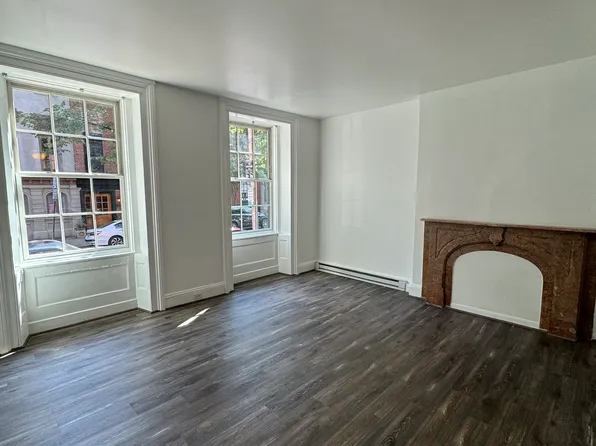 706 Saint Paul St, Baltimore, MD