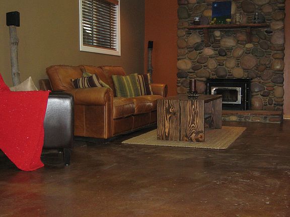 3rd image of 2458 E Granite Hills Cir