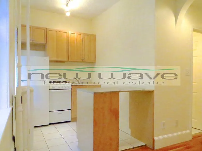 1 bed, 550 sqft, $3,100 — Photo 3