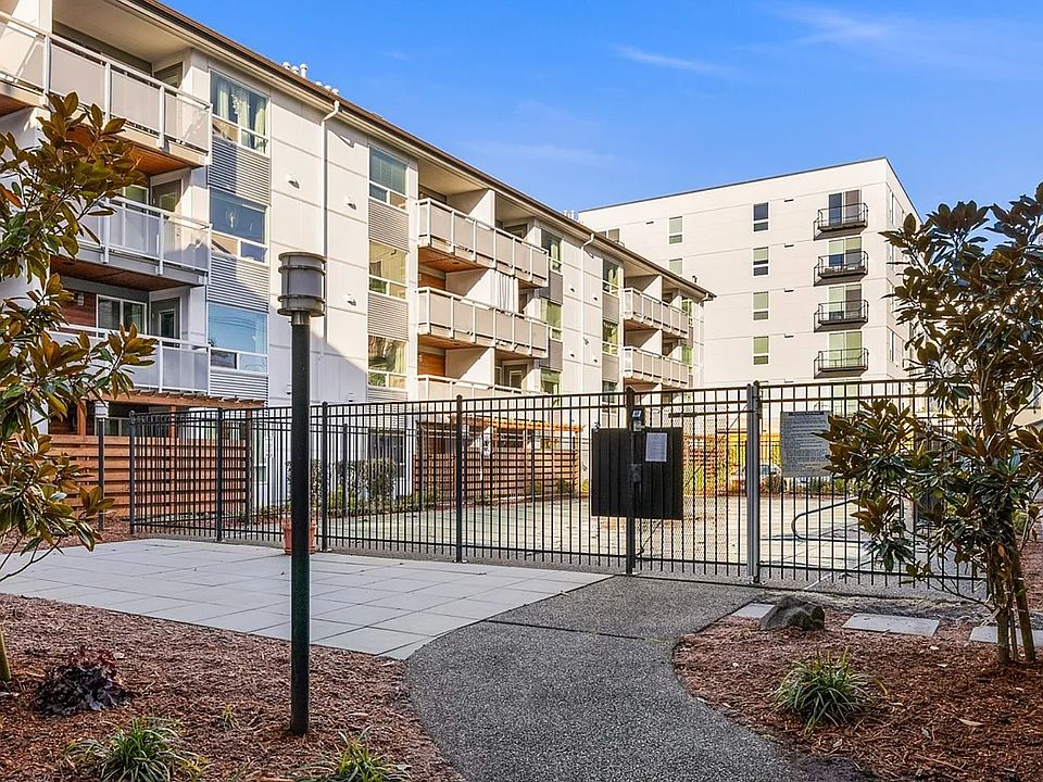1st image of 10501 8th Ave NE APT 112