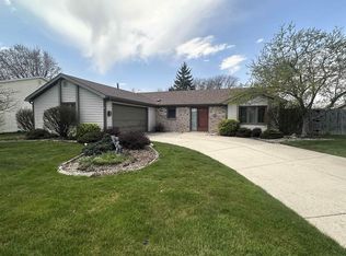 4226 Turf Ln, Fort Wayne, IN 46804